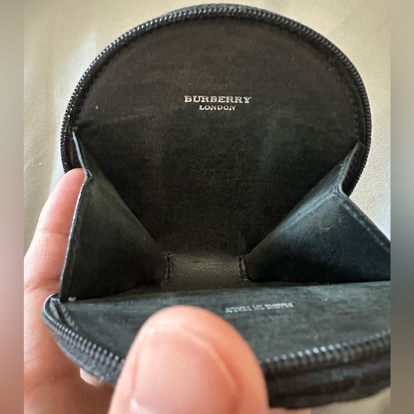 Burberry Beige-Black House Check PVC And Leather Round Coin Pouch - Picture 4 of 5